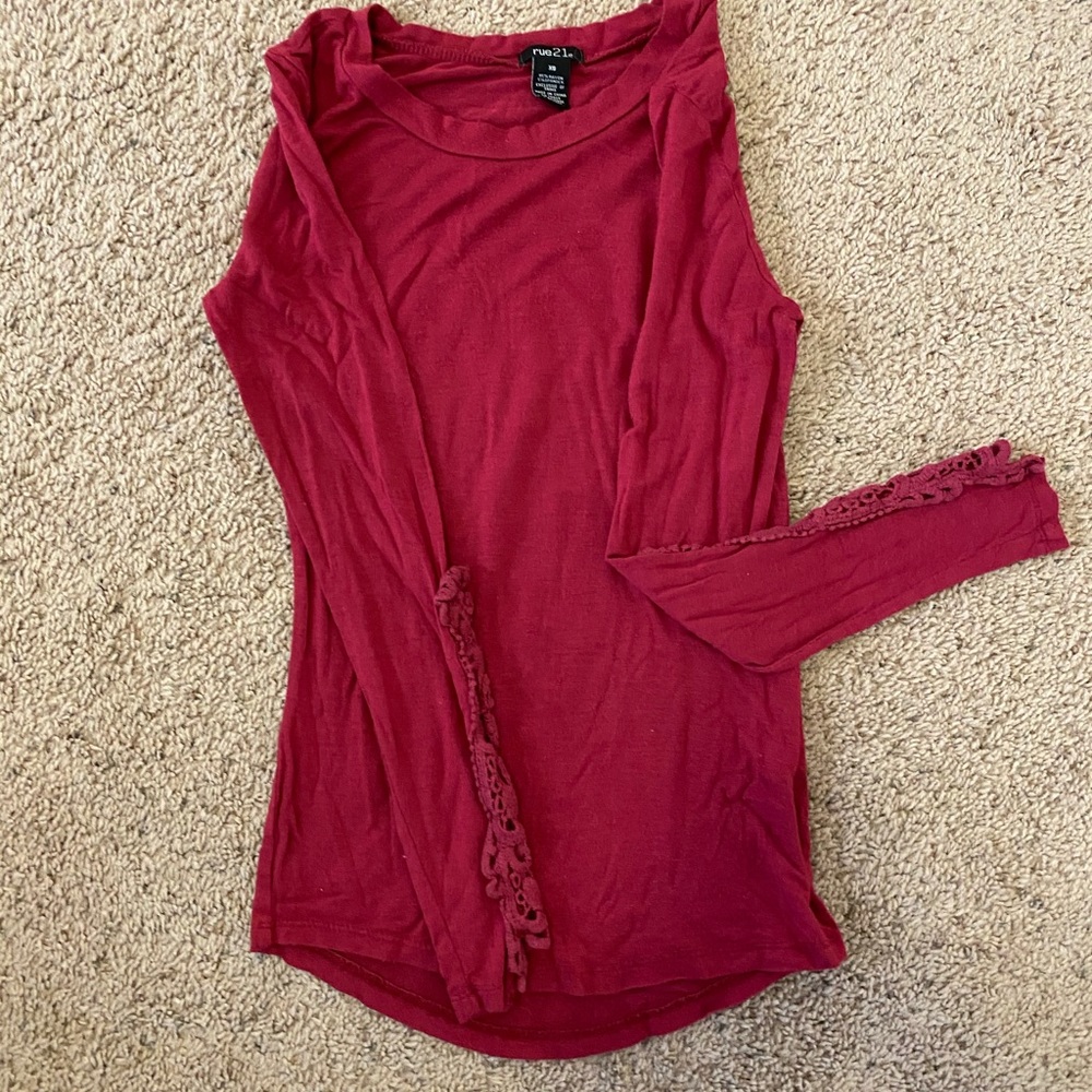 Long Sleeve with crochet detail on arm